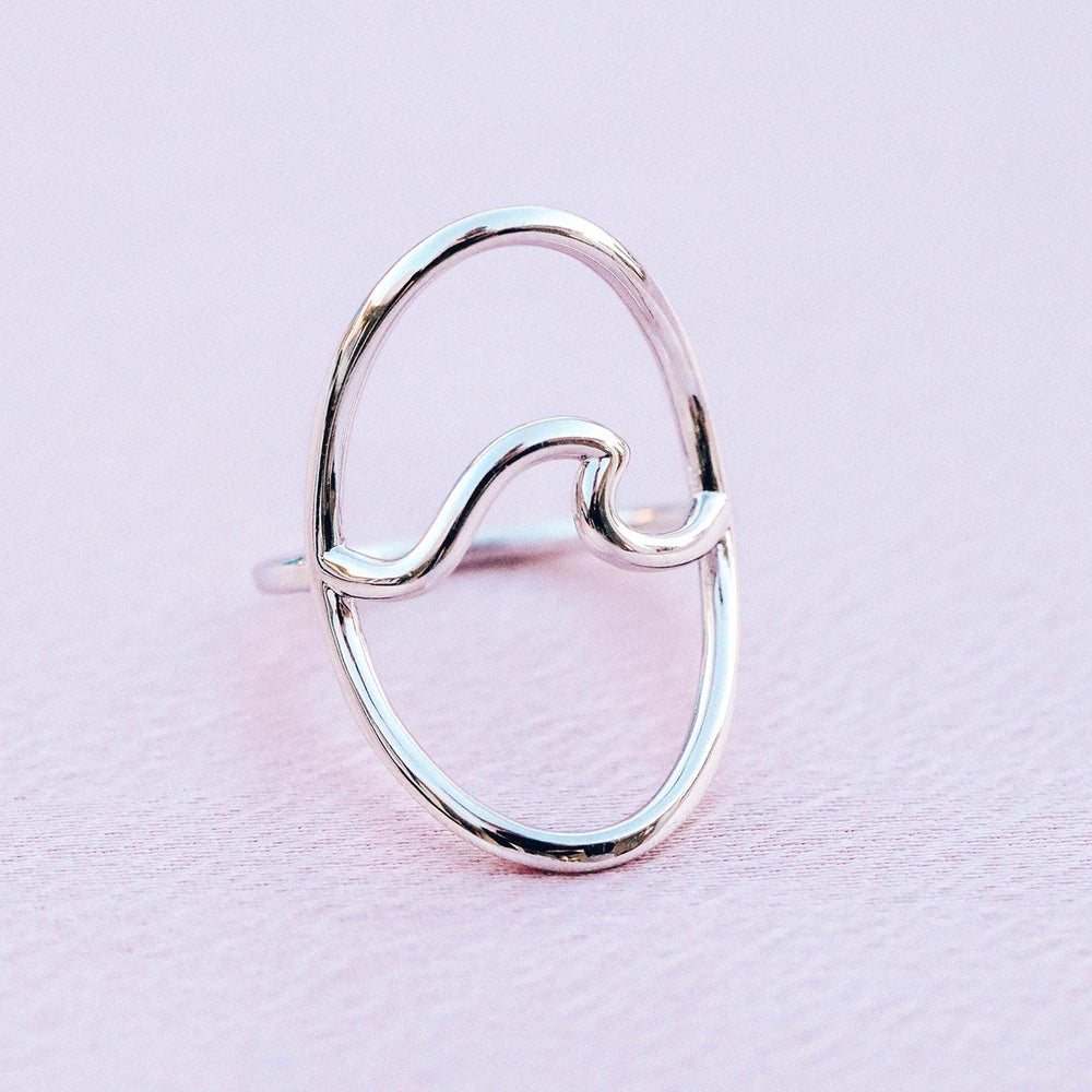 Statement Wave Ring 4