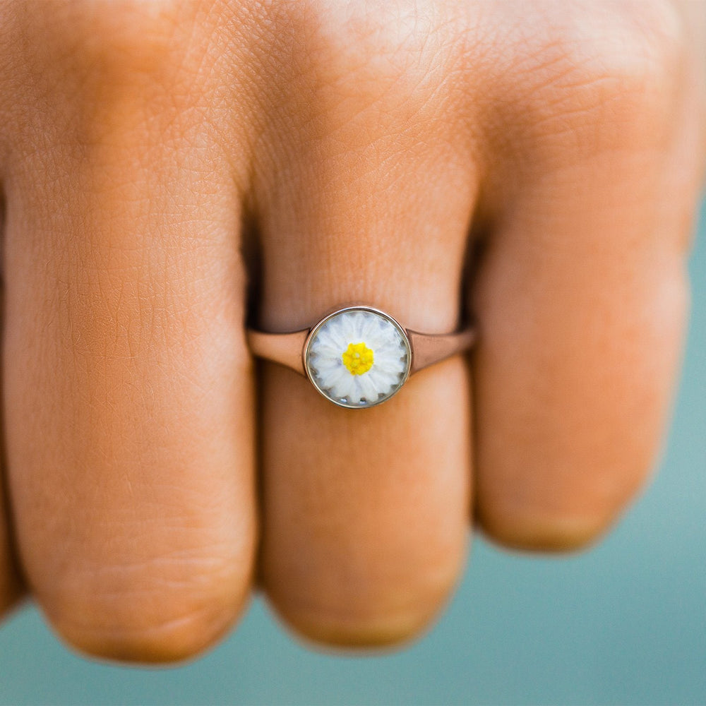 Meadow Signet Ring 2